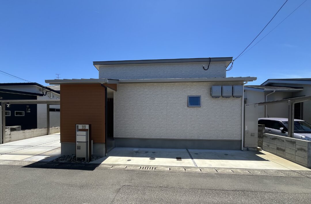 豊富な収納を備えたリラックスできる2階建て