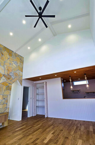 勾配天井 - 施工事例 - 日大建築