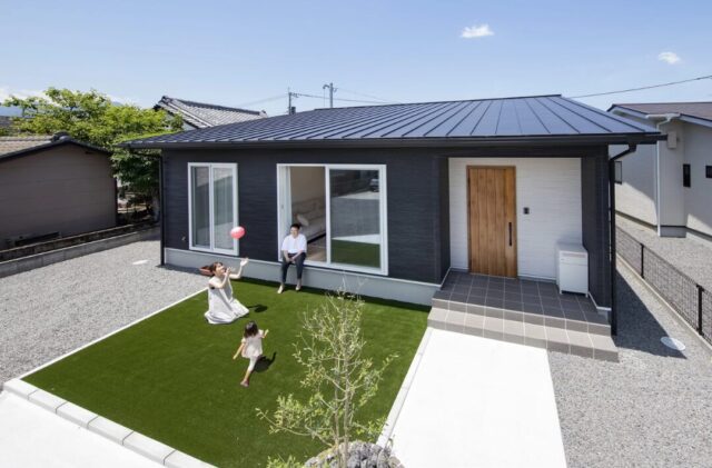 心地よい北欧テイストと機能的な回遊動線のある平屋 - 七呂建設 - 外観