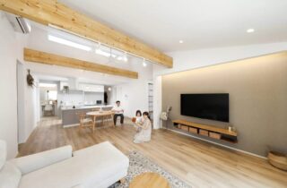心地よい北欧テイストと機能的な回遊動線のある平屋 - 七呂建設 - リビング