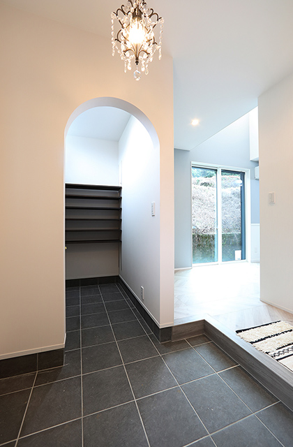 玄関土間収納 - 施工事例 - 空感考房CO.CO