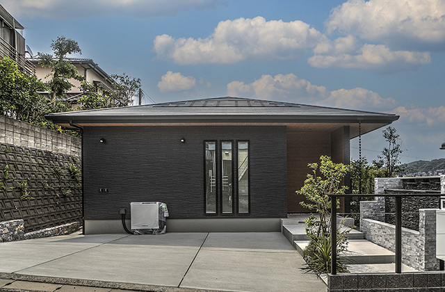 本格サウナと大空間ベランダが彩るラグジュアリーな住まい