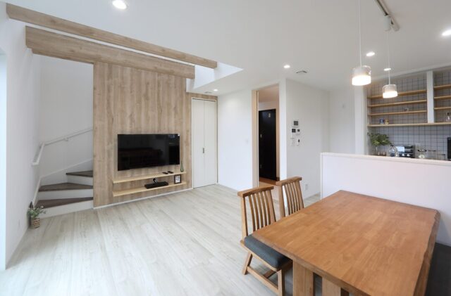 降り注ぐ開放的なモダンハウス - 空感考房CO.CO - LDK