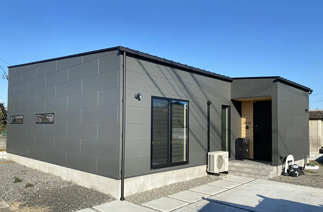 自然と片付く間取りのモデルハウスのような平屋建て - ベネッツ