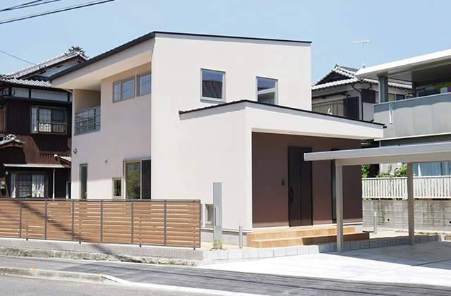 オーク材のぬくもりを感じるナチュラルモダンな2階建て - ベネッツ
