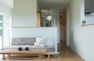 無機質×ナチュラルが融合したゆとりある20坪コンパクト平屋 - ベネッツ - リビング