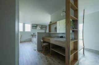 無機質×ナチュラルが融合したゆとりある20坪コンパクト平屋 - ベネッツ - LDK・洗面所