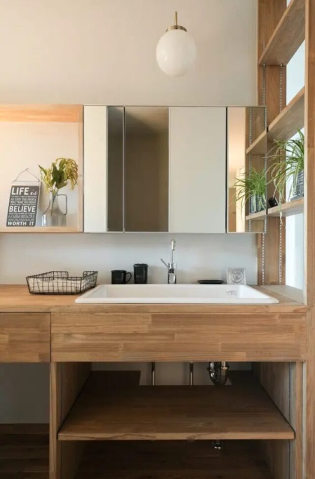 無機質×ナチュラルが融合したゆとりある20坪コンパクト平屋 - ベネッツ - 洗面所