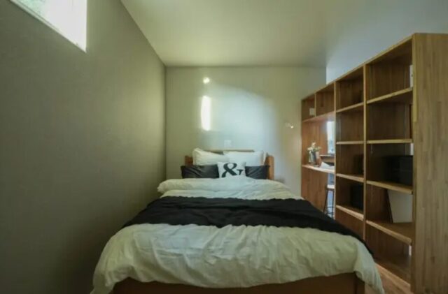 無機質×ナチュラルが融合したゆとりある20坪コンパクト平屋 - ベネッツ - 寝室