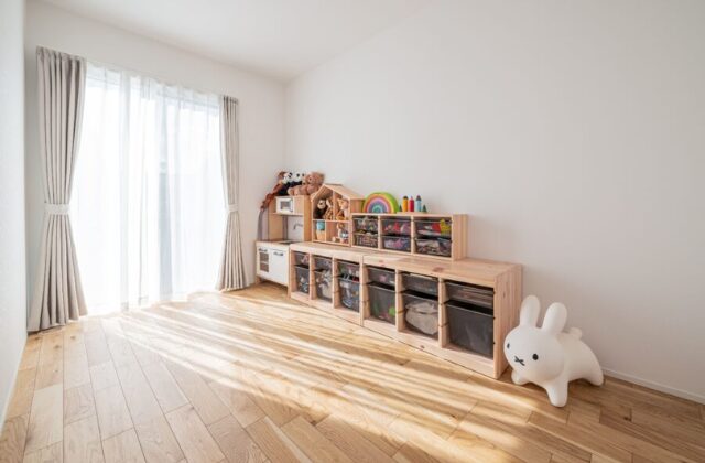 洋室 - 大園建設 - 無機質素材×自然素材が調和する北欧モダンな平屋