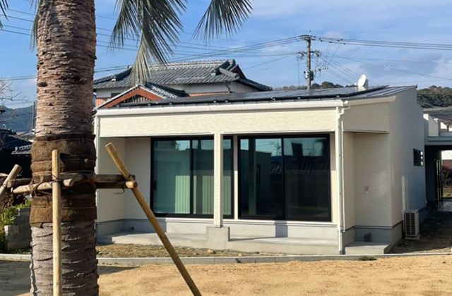 まるでリゾートホテルのようなインナーガレージのある平屋