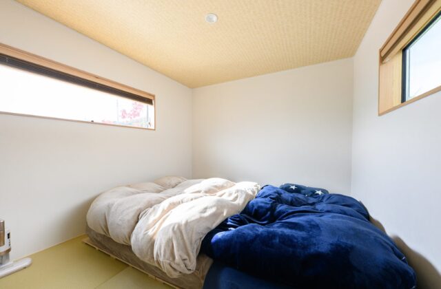 寝室 - エースホーム - 白×木のナチュラルテイストでやさしい2階建て