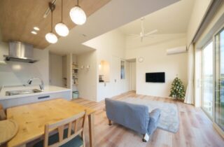 LDK - エースホーム - 平屋と2階建ての良さが詰まったナチュラルデザインの平屋