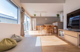 リビング - 大園建設 - 無機質素材×自然素材が調和する北欧モダンな平屋