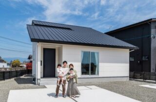 外観 - 大園建設 - ダウンフロアリビングがあるコの字型のお家