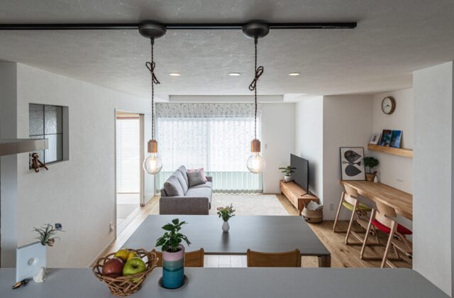 ダイニング - 大園建設 - 景観に溶け込むナチュラルモダンな直線美の平屋