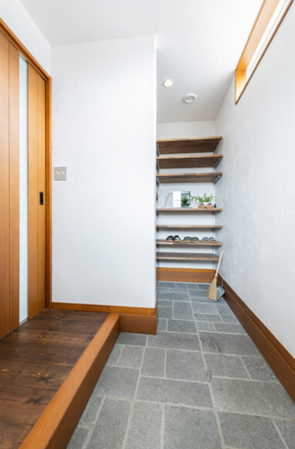 シューズクローク - 施工事例 - 大園建設