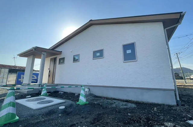 太陽光パネルと蓄電池を備えた次世代型フラットハウス